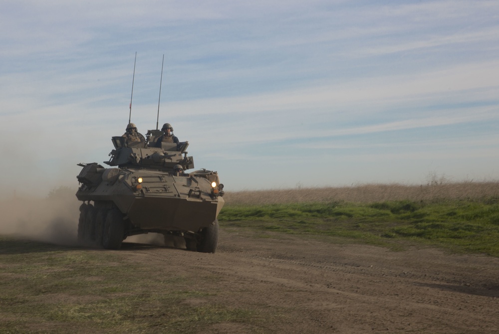 Marines with LAR Marine Course conduct driver skills test