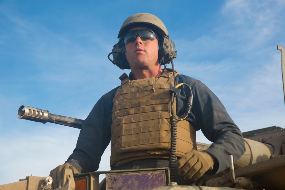 Marines with LAR Marine Course conduct driver skills test