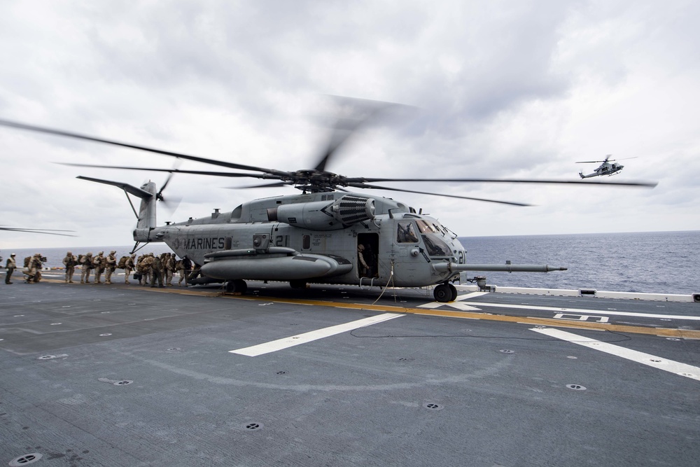 USS America, 31st MEU Conduct Flight Operations