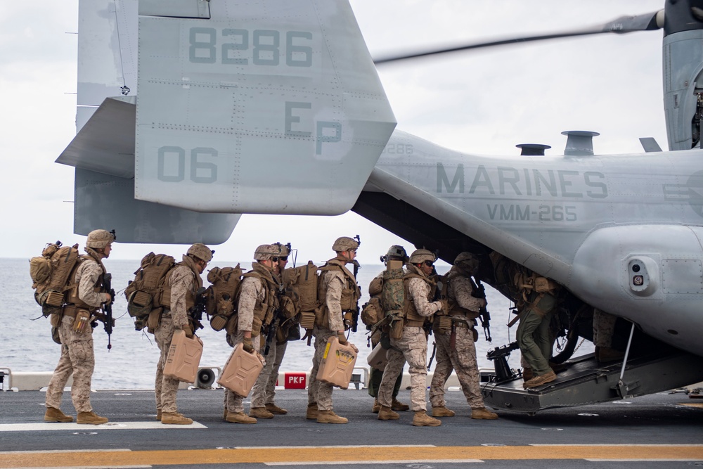 USS America, 31st MEU Conduct Flight Operations