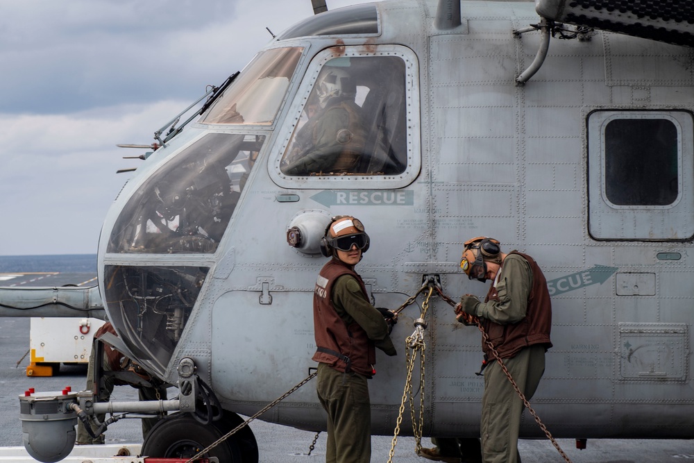 USS America, 31st MEU Conduct Flight Operations