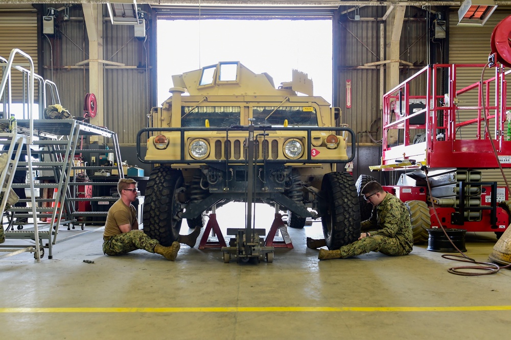 Construction Mechanics Keep Operations Rolling