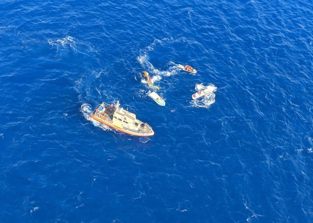 Coast Guard, Ocean Safety rescues two boaters off Hawaii