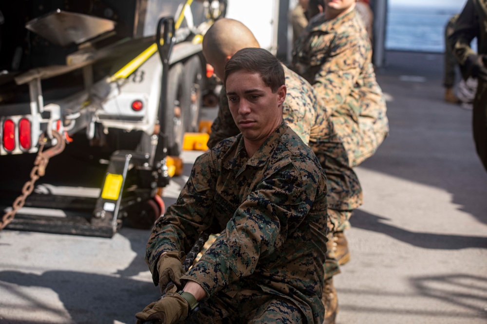 Sailors take part in RAS