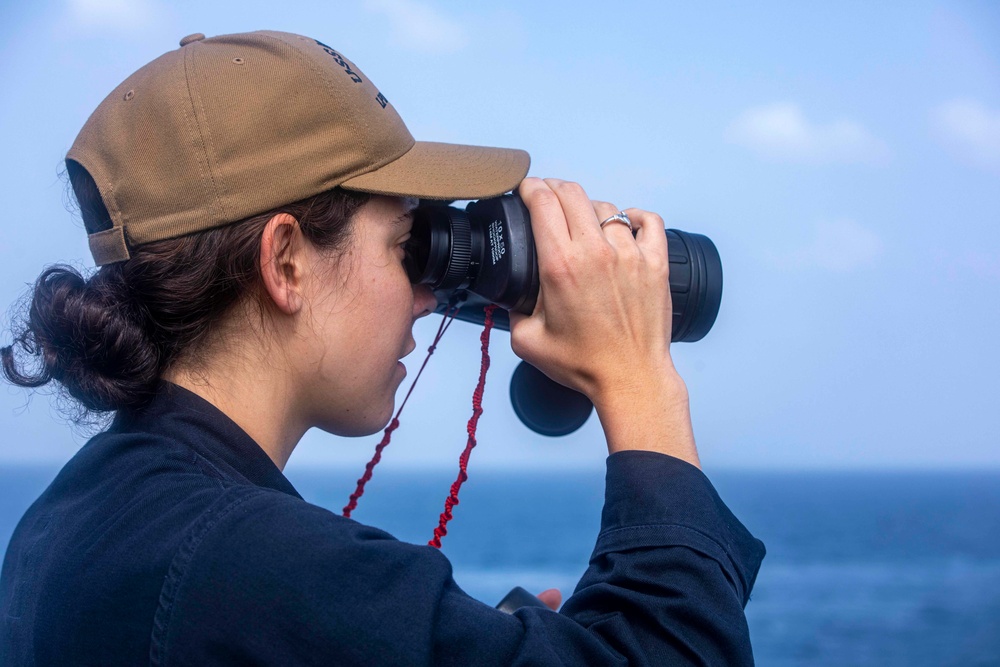 Sailors take part in Seamanship training