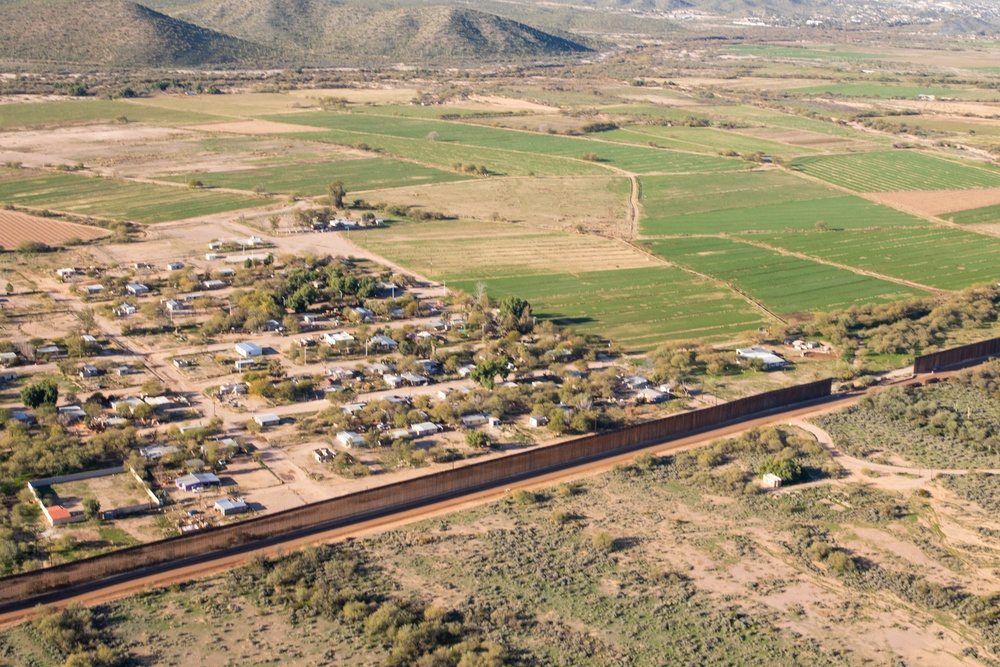 Border Barrier Construction: Tucson 2