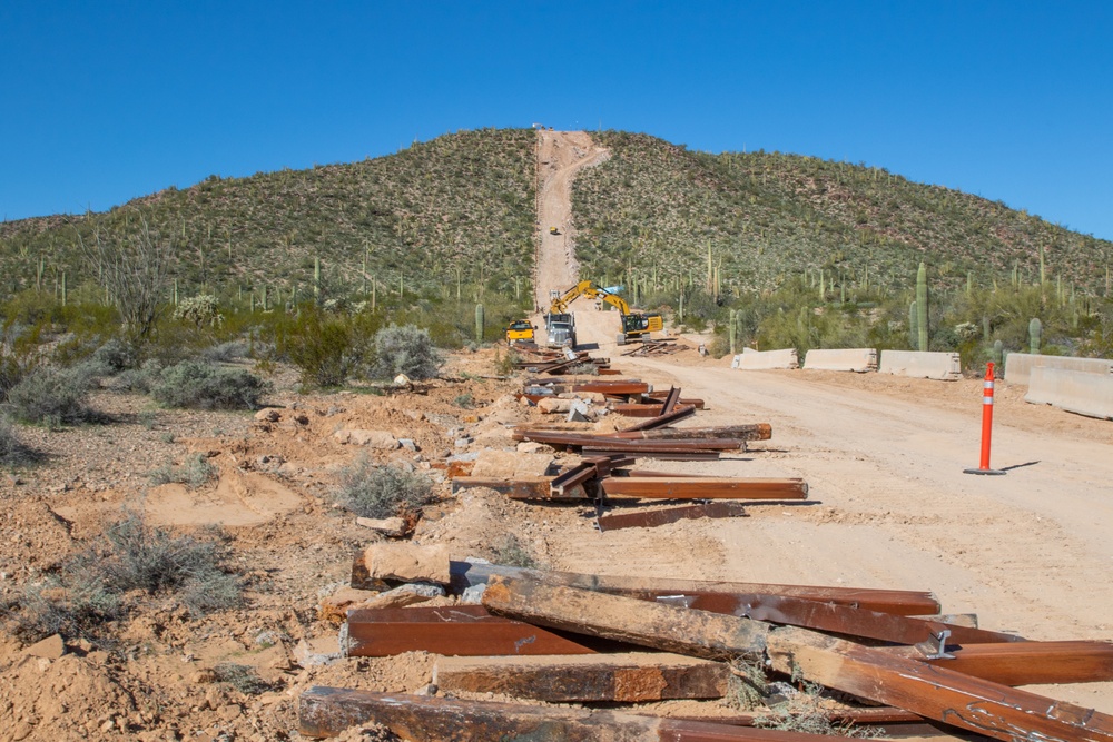 Border Barrier Construction: Tucson 2