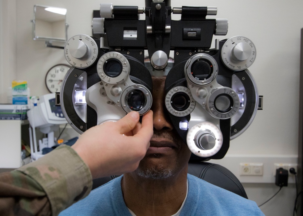 LRMC optometry services open to all eligible family members, retirees and others