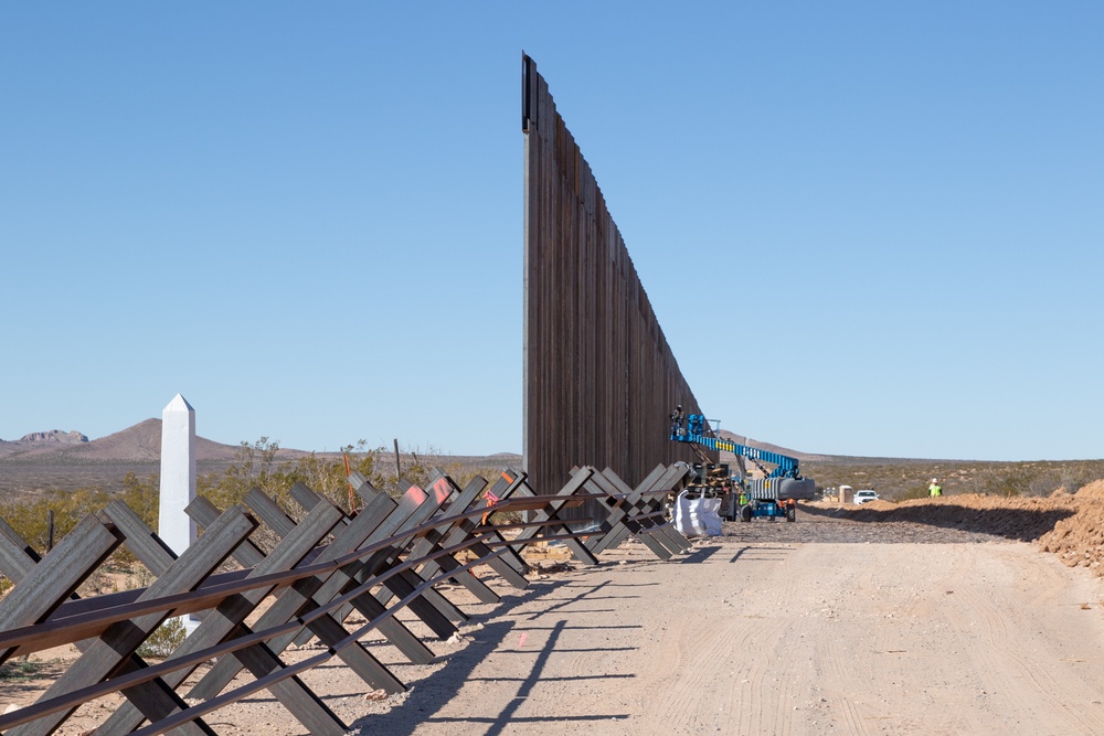 Border Barrier Construction: El Paso 1