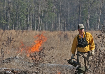 Controlled burns improve training areas, habitats, prevent wildfires