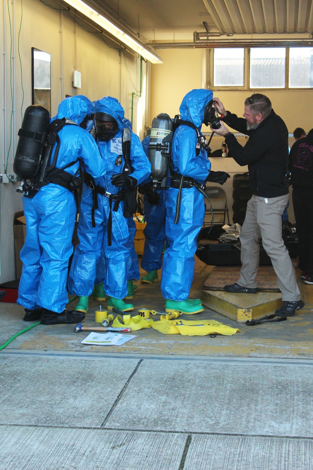 720th EOD Train On Self Contained Breathing Apparatus Equipment
