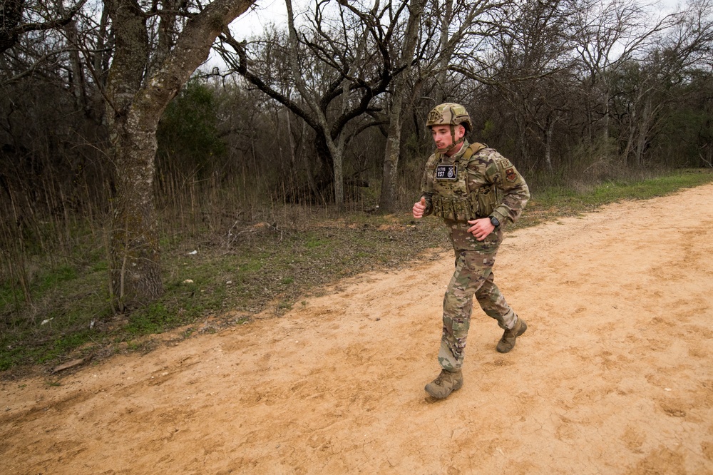 AETC selects world-wide Defender Challenge team