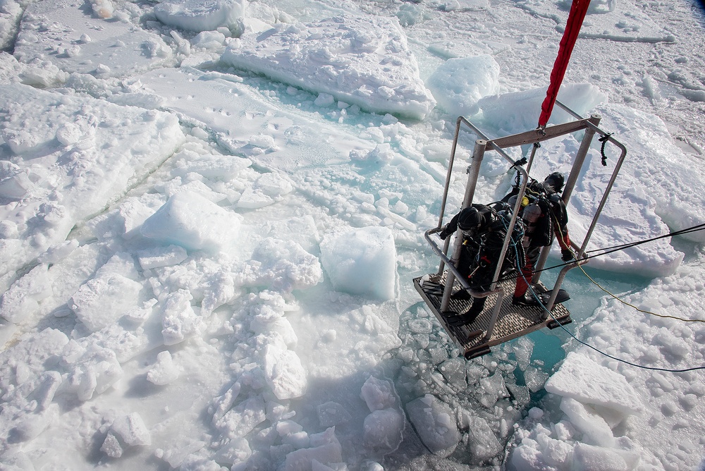 Coast Guard Cutter Polar Star participates in Operation Deep Freeze 2020