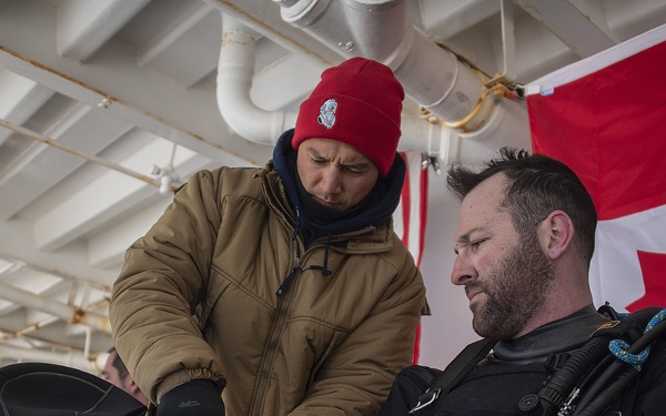 Coast Guard Cutter Polar Star participates in Operation Deep Freeze 2020