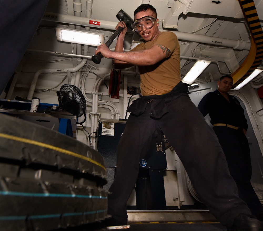 USS Theodore Roosevelt (CVN 71)