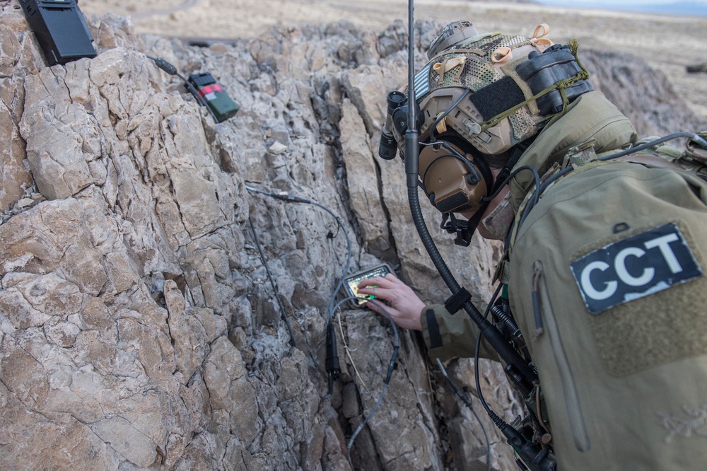 Special Tactics Airmen enhance close air support capabilities during EW 20-1