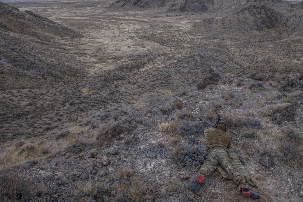 Special Tactics Airmen conduct weapons training during EW 20-1