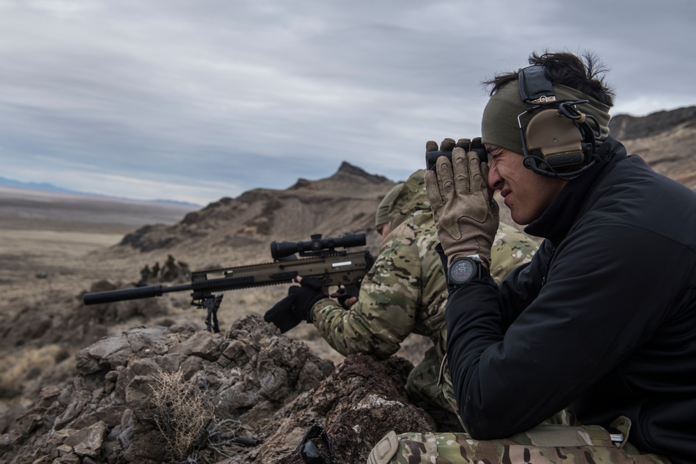 Special Tactics Airmen conduct weapons training during EW 20-1