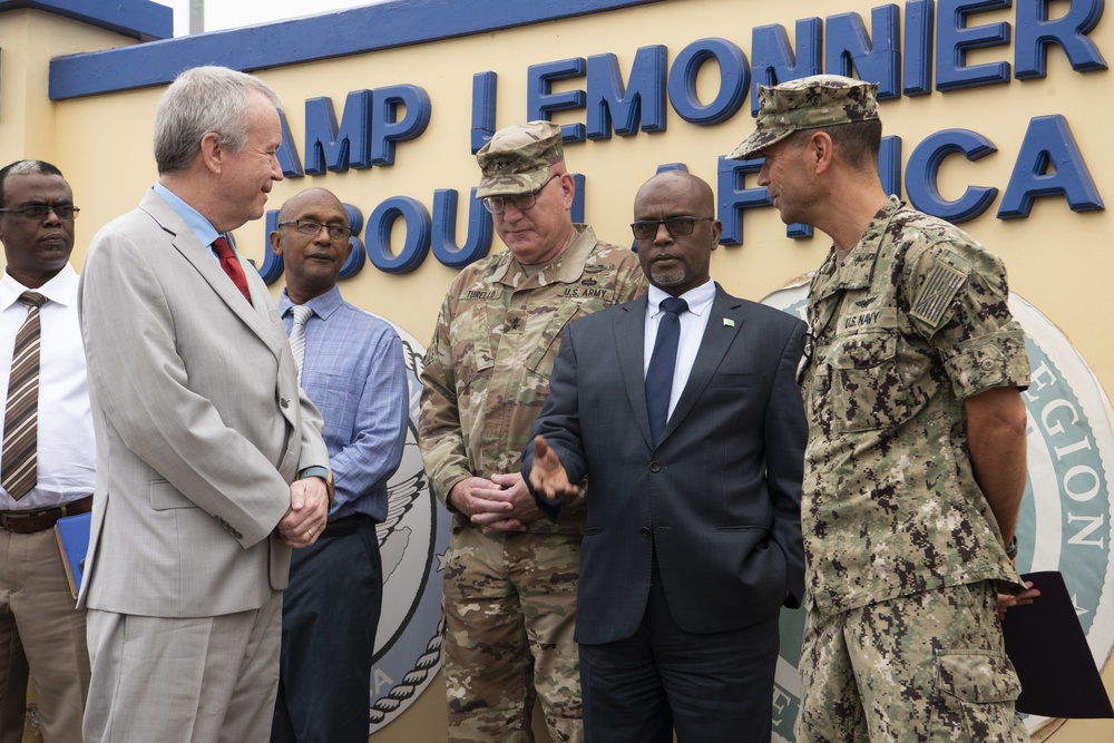 Djibouti Minister of Labor visits Camp Lemonnier