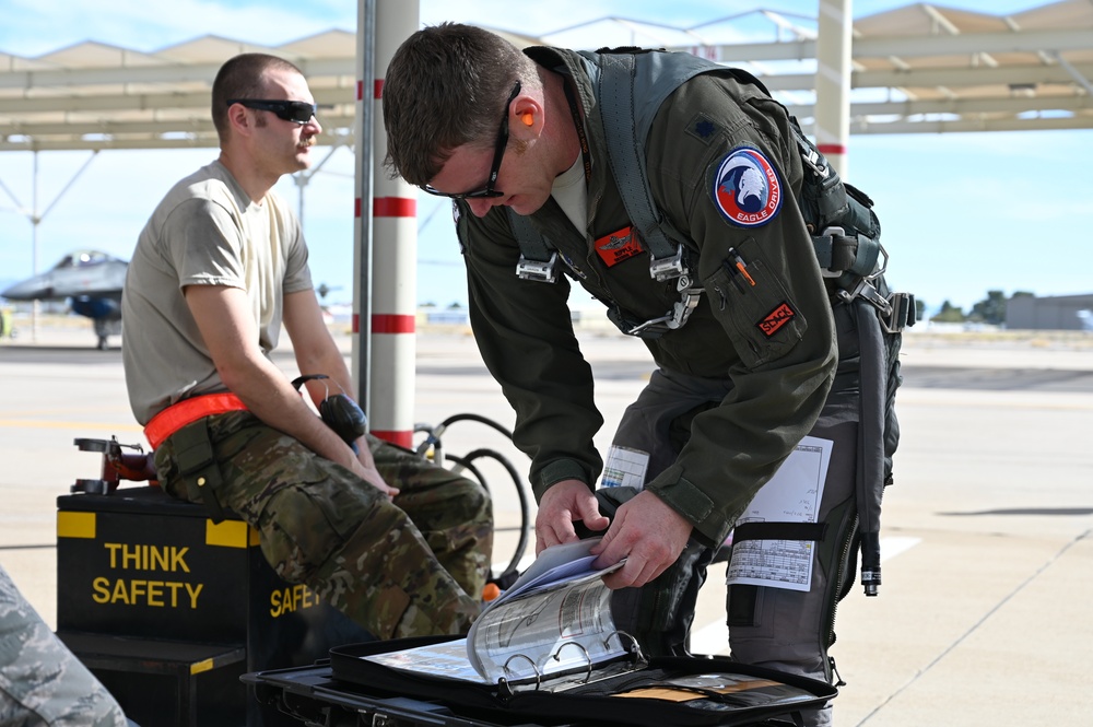 173rd Fighter Wing travels to Tucson to support aspiring F-16 pilot training