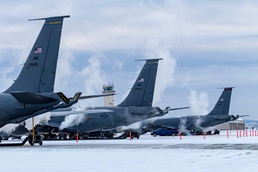 Visiting KC-135R Stratotanker Aircrews Training In Arctic Conditions