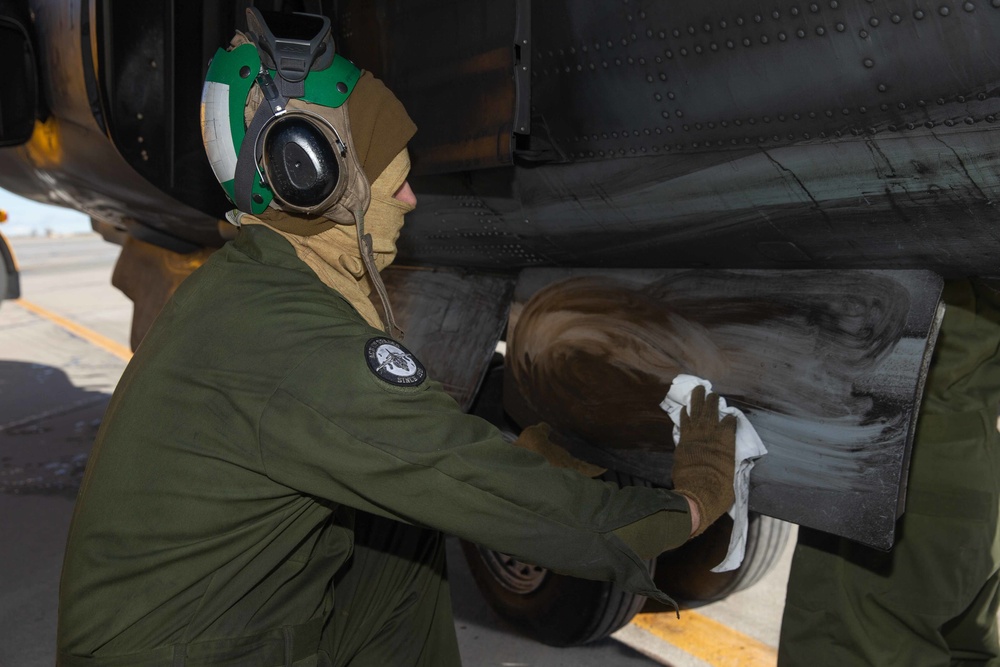 VMA-231 Routine Maintenance at NAS Fallon