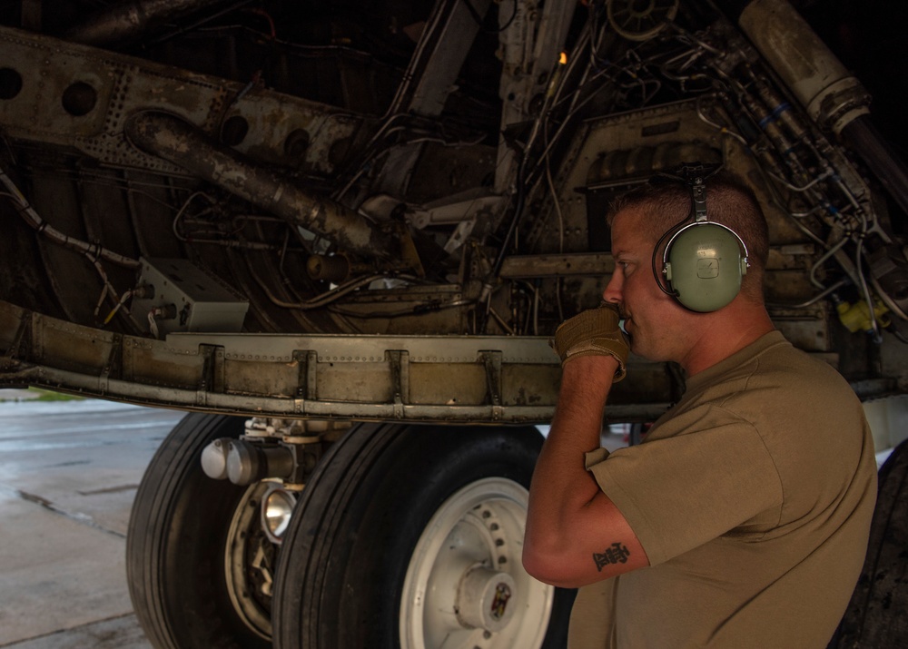 DVIDS - Images - 69th EBS Maintains Continuous Bomber Presence [Image 5 ...