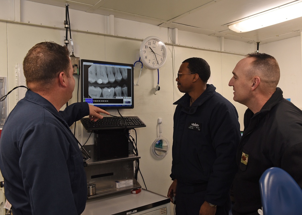 USS Blue Ridge Sailors Receive Dental Care