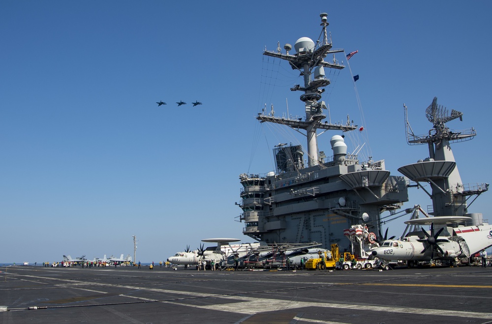 USS Harry S. Truman (CVN 75) transits the Arabian Sea