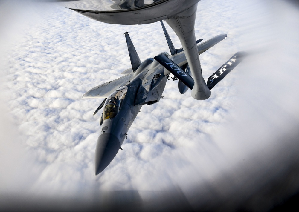 100th Air Refueling Wing Refuels F-15C