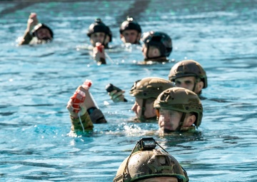 PCAT Students at NAVSCIATTS Conduct Float Test