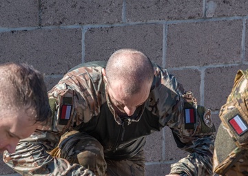 PCAT Students at NAVSCIATTS Conduct Float Test