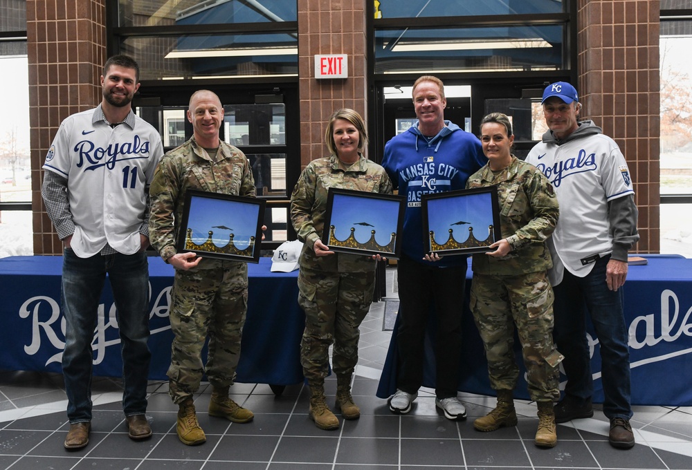 KC Royals thank 509th and 131st Bomb Wing Airmen during base tour