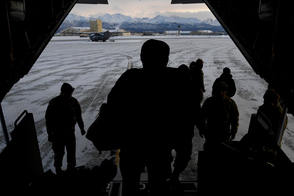 Special Tactics operators conduct first-ever cold weather environment simulated FARP during EW 20-1