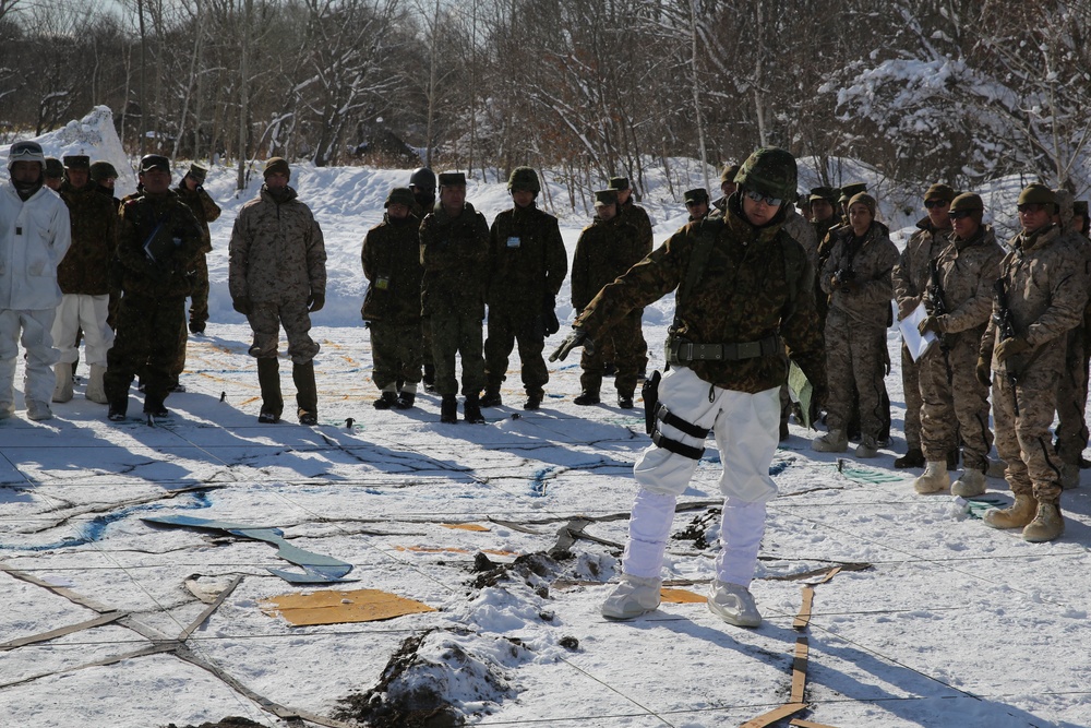 U.S. Marines and JGSDF Conduct a Rehearsal of Concept