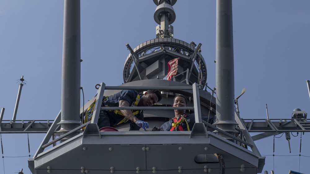 USS Carney (DDG 64)