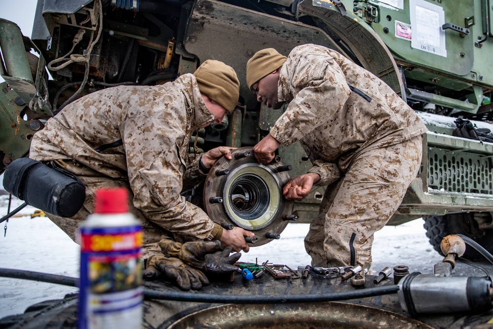 Can we fix it? | U.S. Marines with CLB-4 put a 7-ton back on the road during exercise Northern Viper