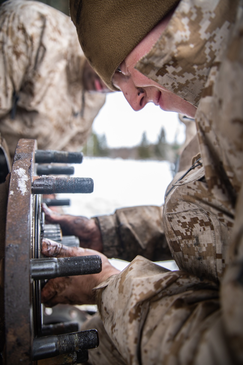 Can we fix it? | U.S. Marines with CLB-4 put a 7-ton back on the road during exercise Northern Viper