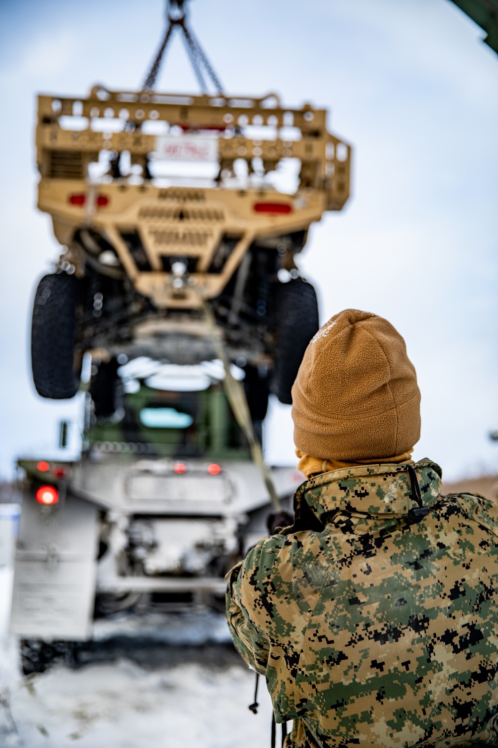 Recover! | U.S. Marines with CLB-4 conduct convoy, recovery operations during exercise Northern Viper