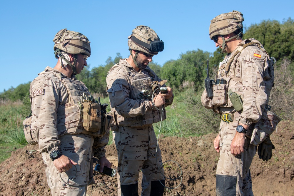 SPMAGTF CR-AF20.1: Bilateral EOD Range