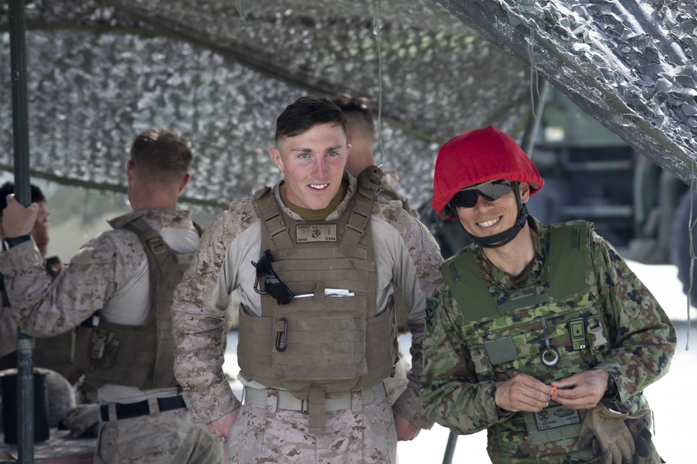 Iron Fist 2020: US Marines and JGSDF soldiers conduct AAV gunnery