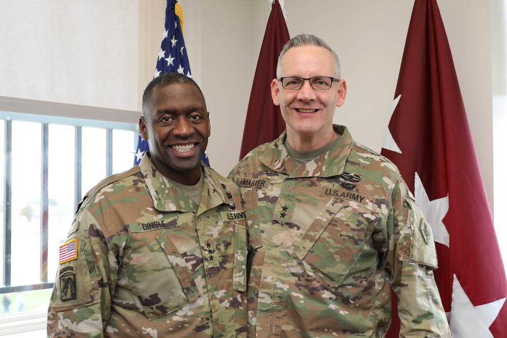 Surgeon General meets Medical Center of Excellence Commander