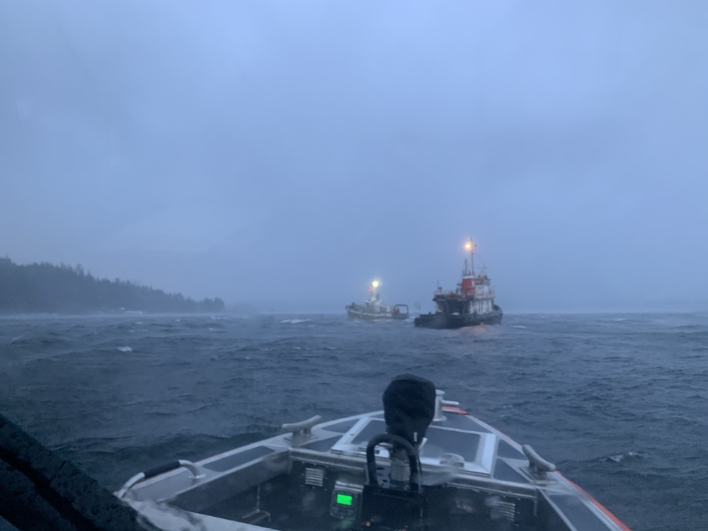 Coast Guard Station Ketchikan boat crew assists adrift vessel near Ketchikan, Alaska