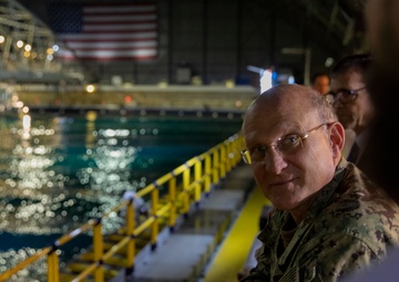 CNO Visits Naval Surface Warfare Center Carderock Division