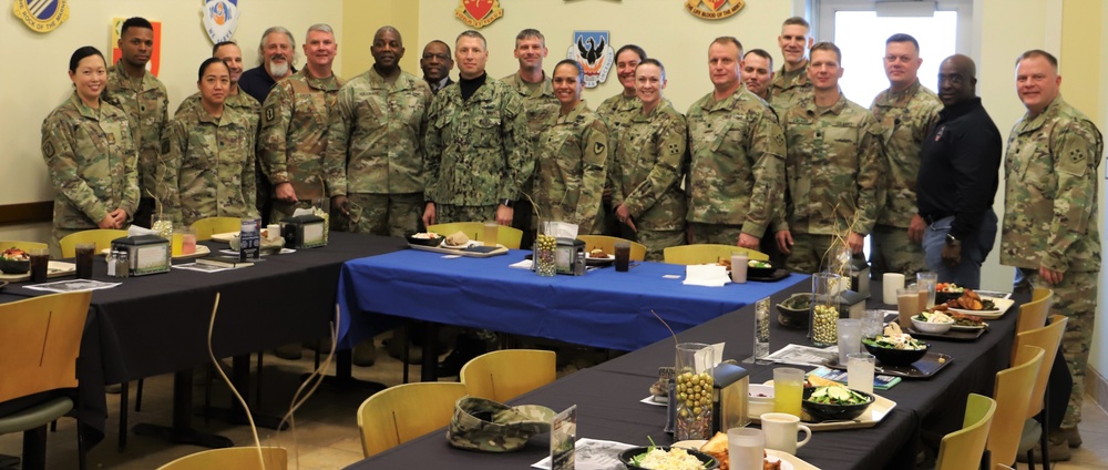 Lt. Gen. Williams visits Logisitics Leaders
