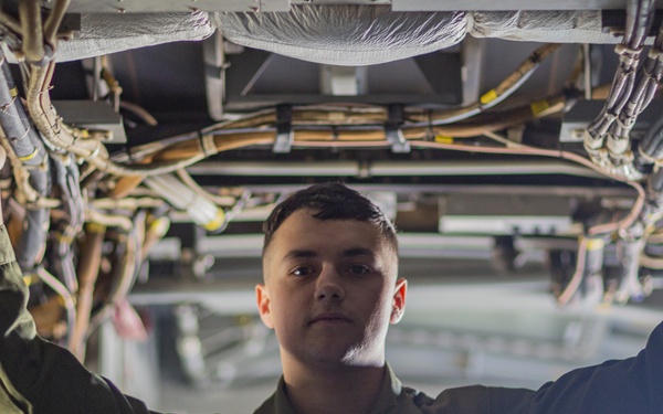 VMM-266 Motivator of the Week