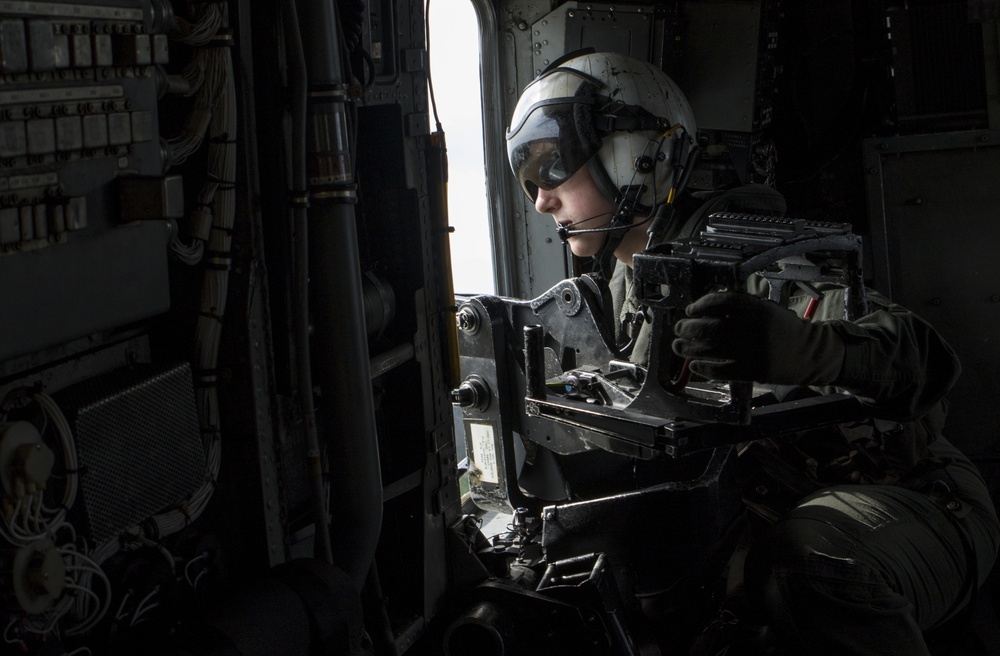 HMH-464 performs flight training at Hunter Army Airfield