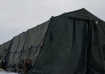 2nd LAAD Marines set up tents