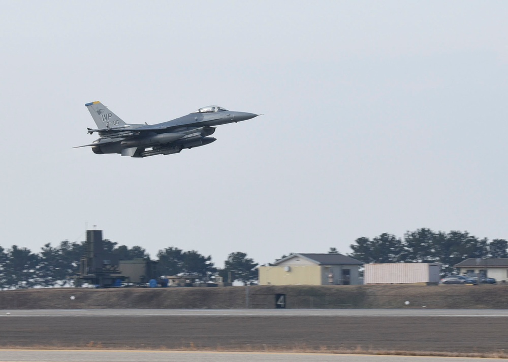 7th Air Force Commander flies over Kunsan