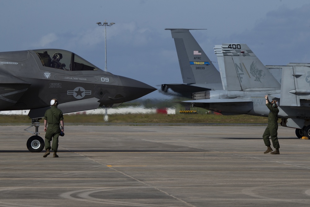 U.S. Marine Corps F-35Bs arrive to 2020 Singapore Airshow